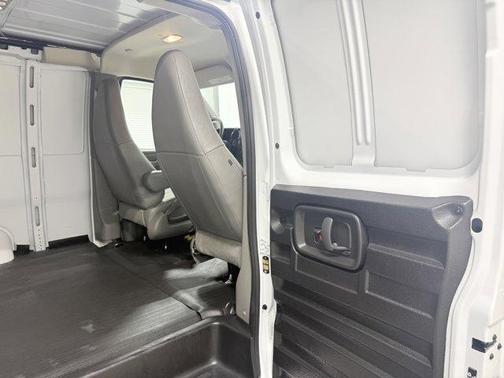 2024 Chevrolet Express 2500 Work Van