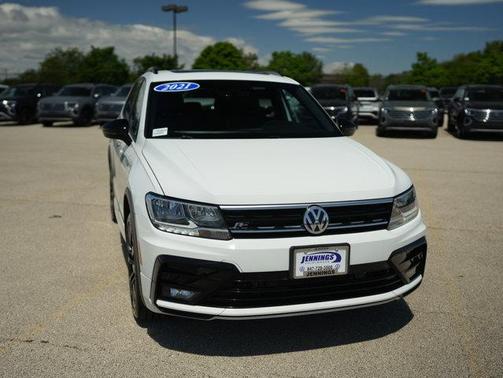 Pure White 2021 Volkswagen Tiguan 2.0T SE R-Line Black