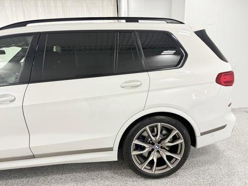 2020 BMW X7 M50i