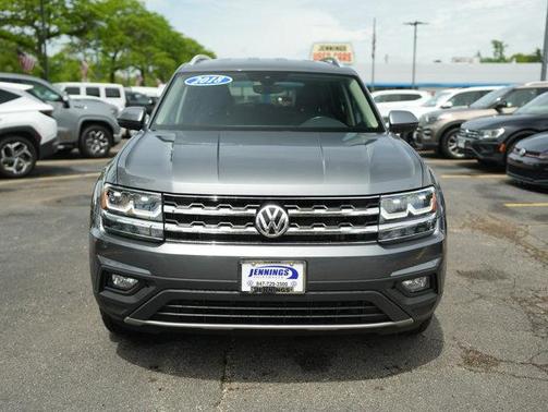Platinum Gray Metallic 2018 Volkswagen Atlas 3.6L SE w/Technology