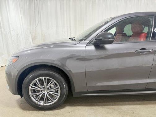2024 Alfa Romeo Stelvio Base