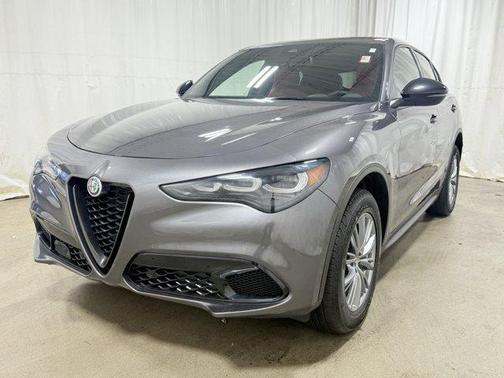 2024 Alfa Romeo Stelvio Base