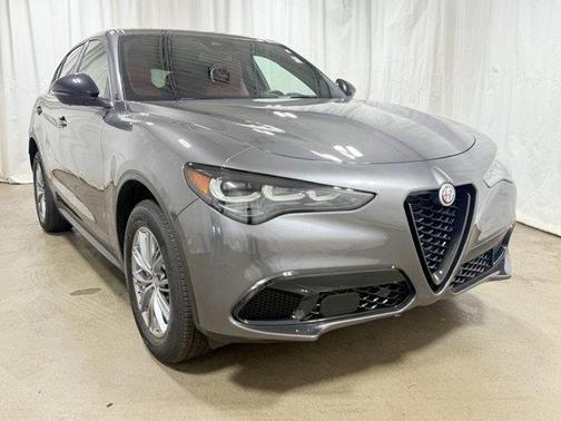 2024 Alfa Romeo Stelvio Base
