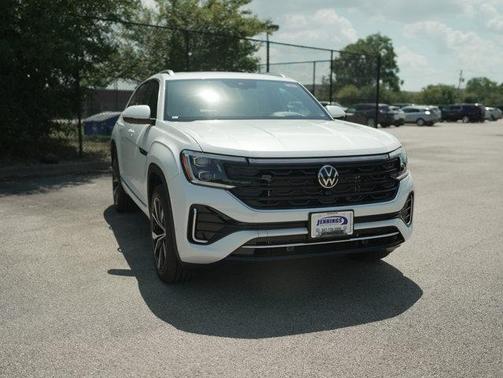 2025 Volkswagen Atlas Cross Sport 2.0T SEL Premium R-Line