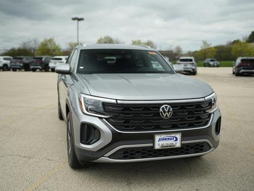 Silver Mist Metallic 2026 Volkswagen Atlas Cross Sport 2.0T SE W/TECHNOLOGY