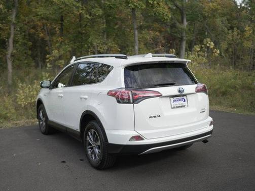 2016 Toyota RAV4 Hybrid XLE