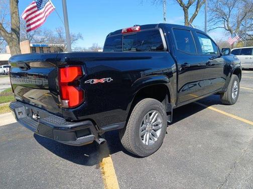 Black 2026 Chevrolet Colorado LT