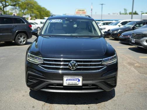 Deep Black Pearl Effect 2023 Volkswagen Tiguan 2.0T S
