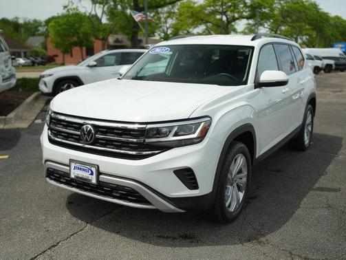 Pure White 2023 Volkswagen Atlas 2.0T SE