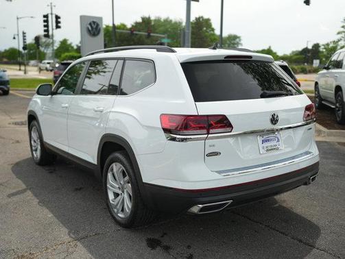 Pure White 2023 Volkswagen Atlas 2.0T SE