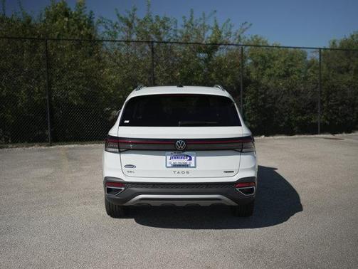 2025 Volkswagen Taos 1.5T SEL