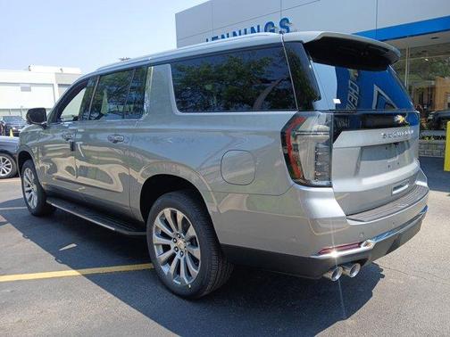 2025 Chevrolet Suburban Premier
