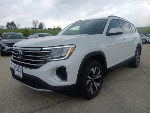 Opal White Pearl 2026 Volkswagen Atlas 2.0T SE