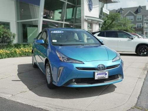 2021 Toyota Prius XLE