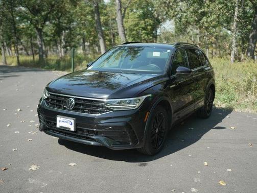 2022 Volkswagen Tiguan 2.0T SE R-Line Black