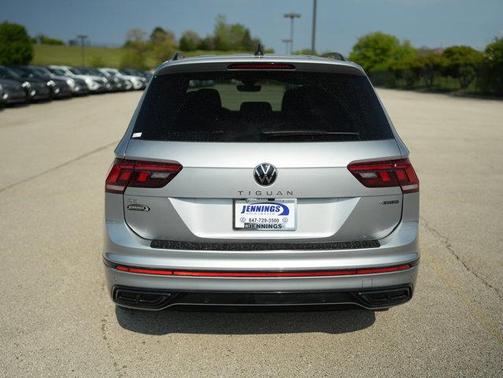 Pyrite Silver Metallic 2022 Volkswagen Tiguan 2.0T SE R-Line Black