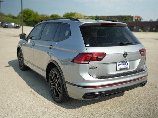 Pyrite Silver Metallic 2022 Volkswagen Tiguan 2.0T SE R-Line Black