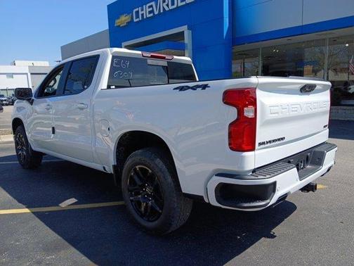 Summit White 2026 Chevrolet Silverado 1500 RST