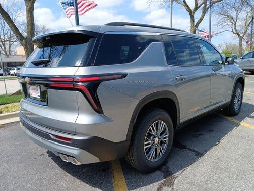 Sterling Gray Metallic 2026 Chevrolet Traverse LT