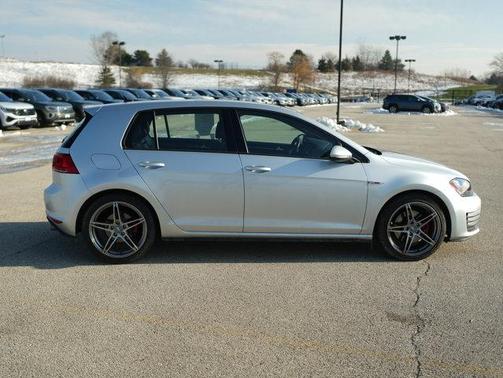 2016 Volkswagen Golf GTI SE