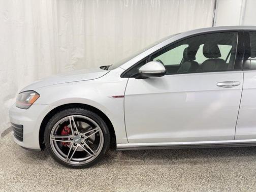 2016 Volkswagen Golf GTI SE