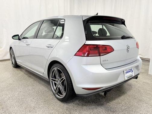 2016 Volkswagen Golf GTI SE