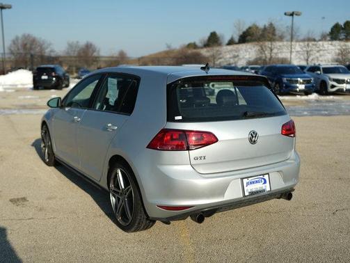 2016 Volkswagen Golf GTI 