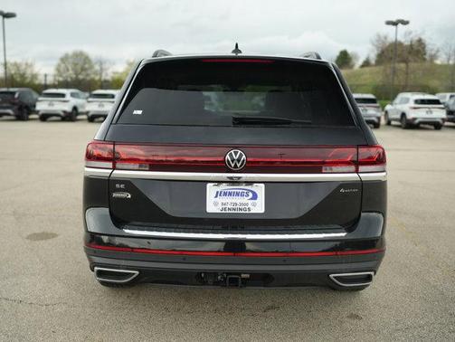 Deep Black Pearl Effect 2026 Volkswagen Atlas 2.0T SE W/TECHNOLOGY