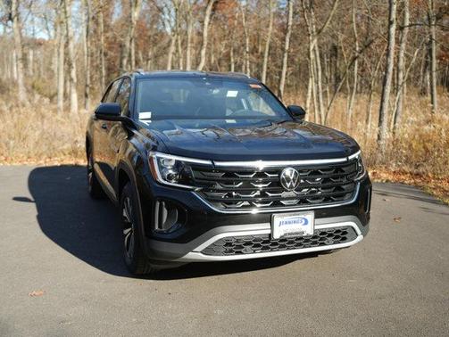 2026 Volkswagen Atlas Cross Sport 2.0T SE