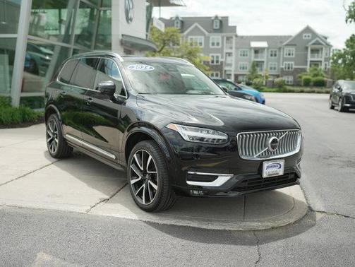 2024 Volvo XC90 B6 Ultimate Bright Theme 7-Seater