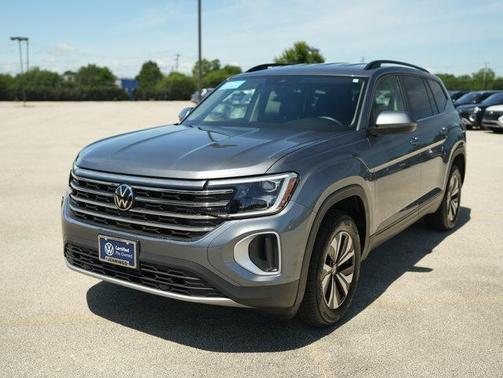 Platinum Gray Metallic 2024 Volkswagen Atlas 2.0T SE