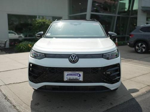 2025 Volkswagen Tiguan 2.0T SE R-Line Black