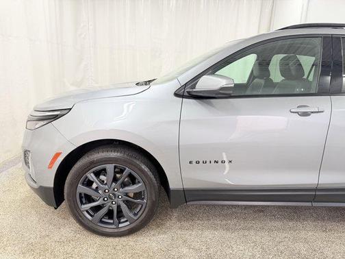 Sterling Gray Metallic 2024 Chevrolet Equinox RS