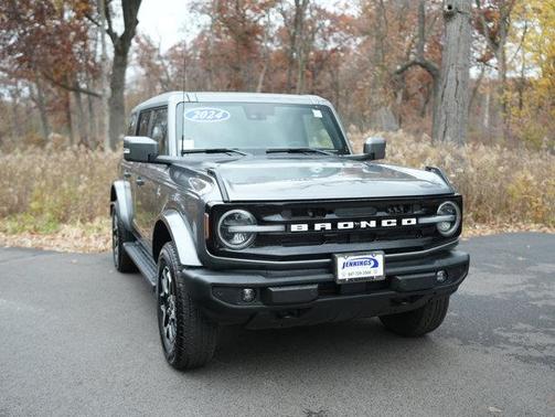 2024 Ford Bronco Outer Banks