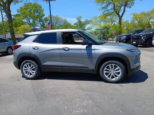 Sterling Gray Metallic 2026 Chevrolet Trailblazer LS