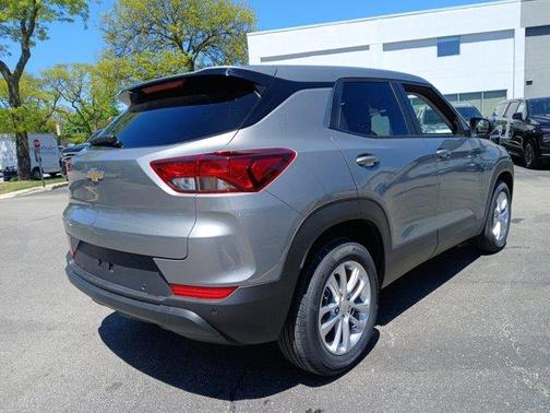 Sterling Gray Metallic 2026 Chevrolet Trailblazer LS