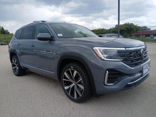 Pure Gray 2026 Volkswagen Atlas 2.0T SEL Premium R-Line