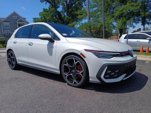 Opal White Pearl 2026 Volkswagen Golf GTI 2.0T Autobahn