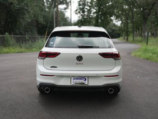 2025 Volkswagen Golf GTI 2.0T SE