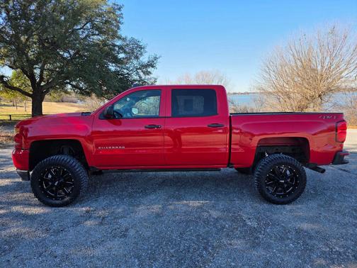 2018 Chevrolet Silverado 1500 Custom