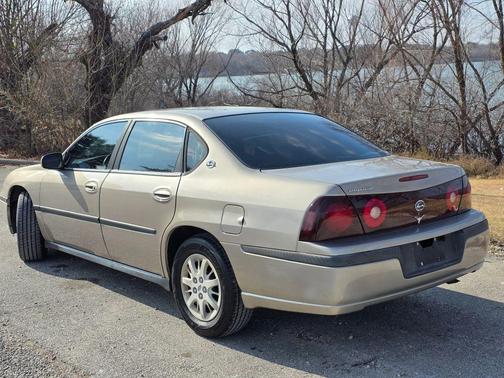 2002 Chevrolet Impala Base