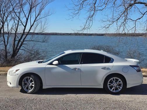 2014 Nissan Maxima SV