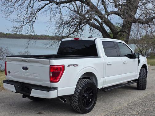 Oxford White 2021 Ford F-150 XLT
