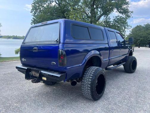 Blue 2006 Ford F-250 King Ranch