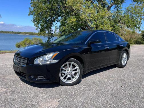 Super Black 2010 Nissan Maxima S