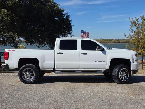 2018 Chevrolet Silverado 1500 Custom