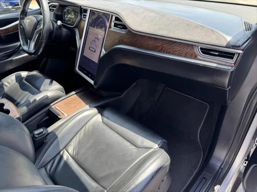 2017 Tesla Model X 75D