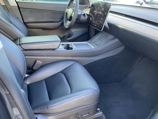 2022 Tesla Model Y Performance Dual Motor All-Wheel Drive