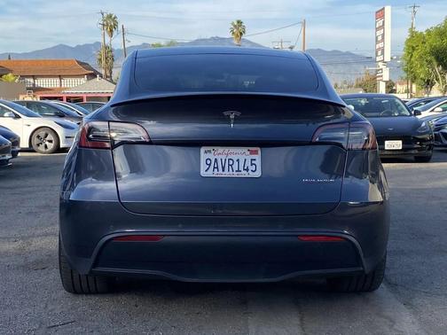 2022 Tesla Model Y Performance Dual Motor All-Wheel Drive