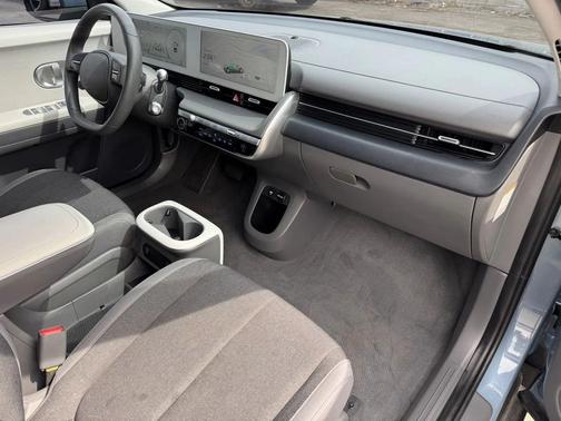 2022 Hyundai IONIQ 5 SE
